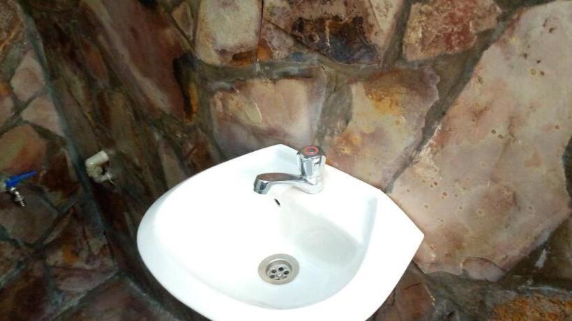 اتاق اکونومی یک تخته, Santaviva