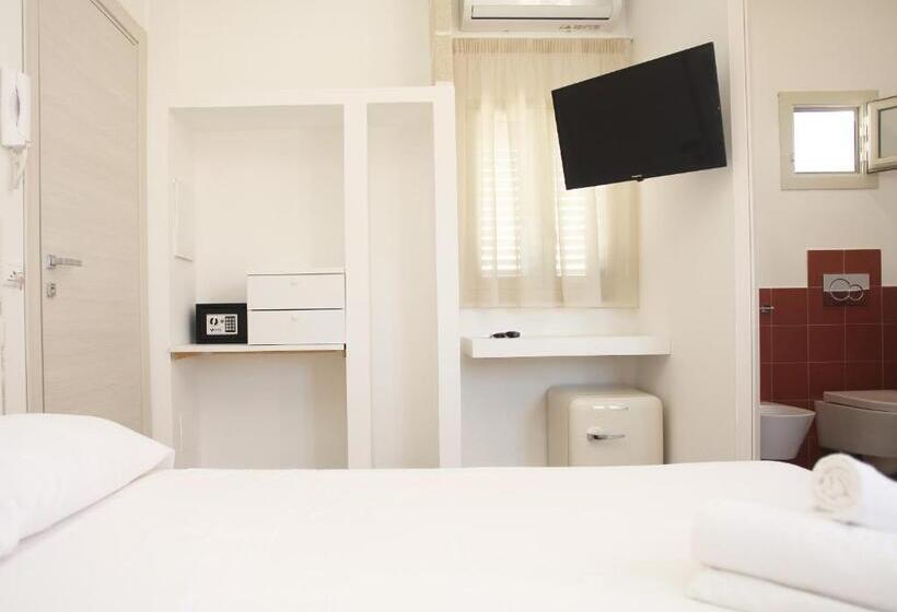 اتاق استاندارد با تراس و چشم‌انداز دریا, Casa Maja Rooms & Suites