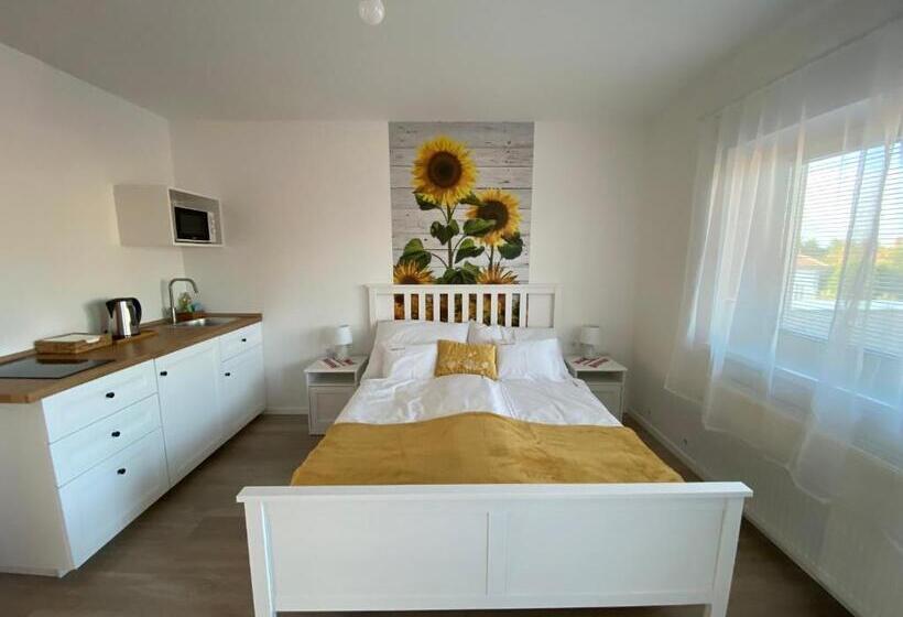 스탠다드 발코니 룸, Farmerland