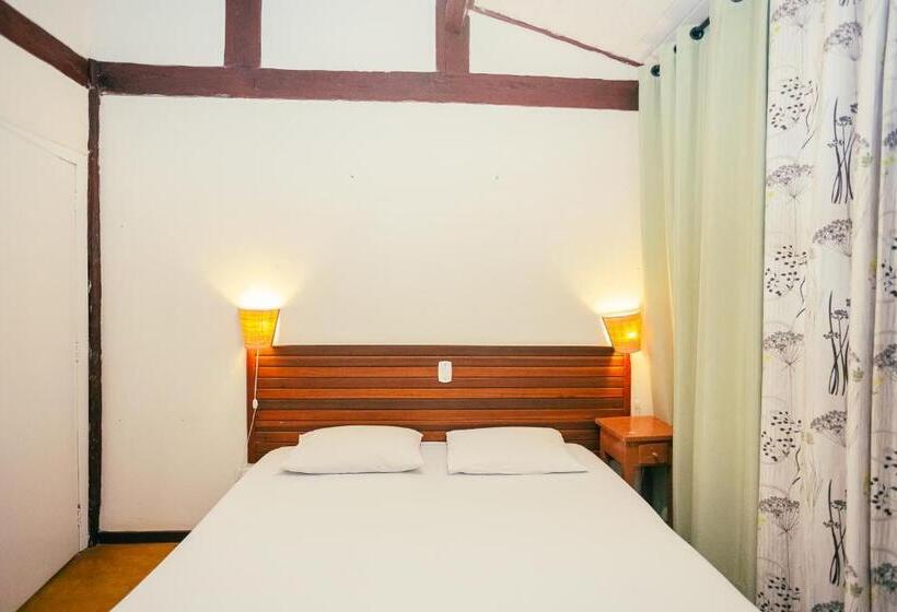 家庭工作室, Pousada Maná