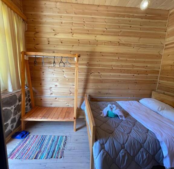 家庭间, Royal Land