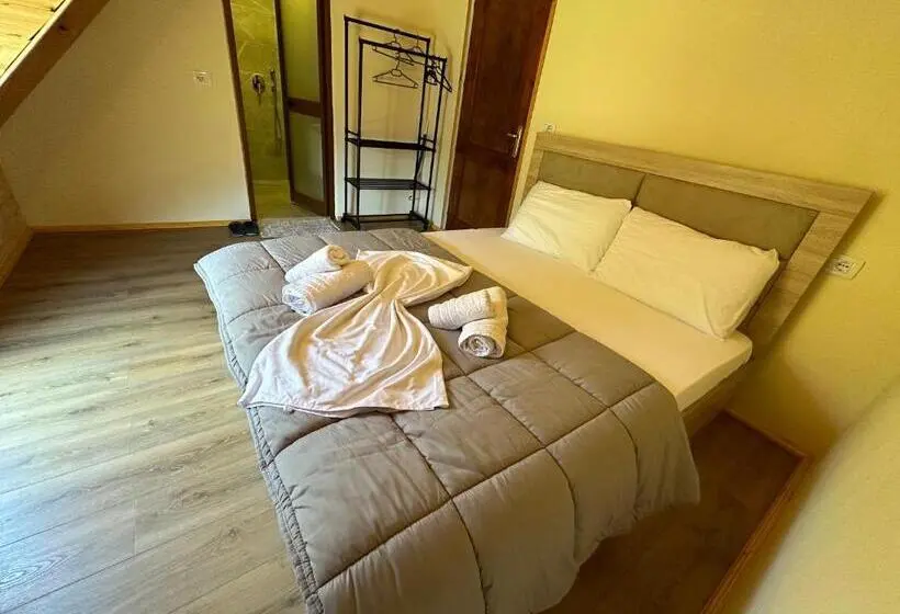 Balkonlu Standart Oda, Royal Land