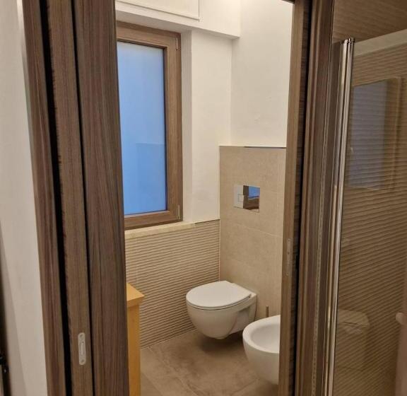 اتاق استاندارد, Summerhouse