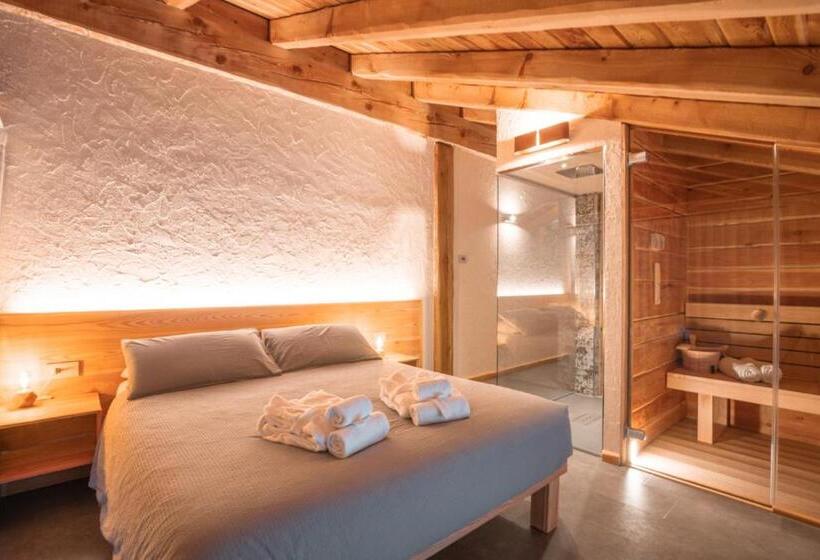 غرفة ديلوكس مزودة بشرفة, Chalet Noèr