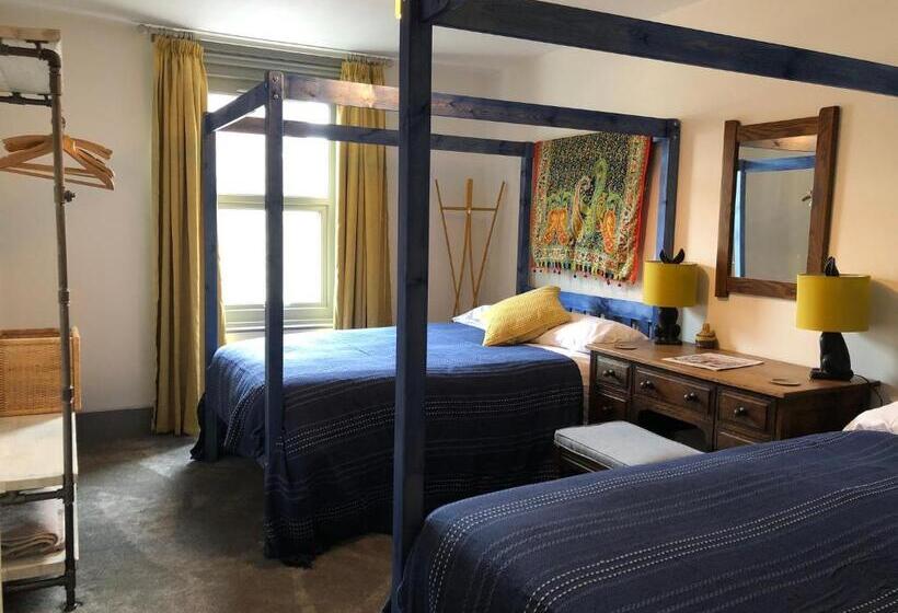 디럭스 룸, Cloudzen