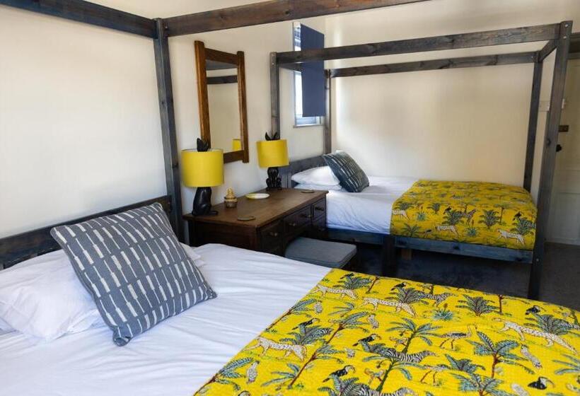 디럭스 룸, Cloudzen