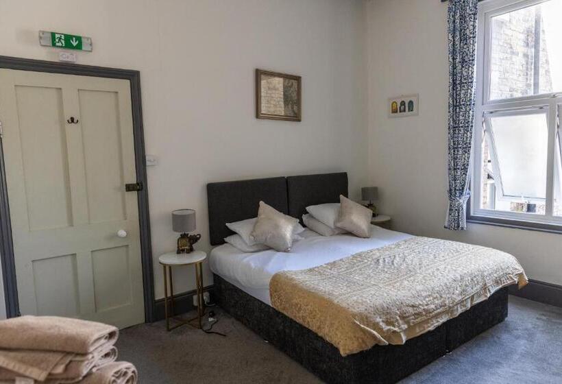 스탠다드 룸 킹사이즈 침대, Cloudzen