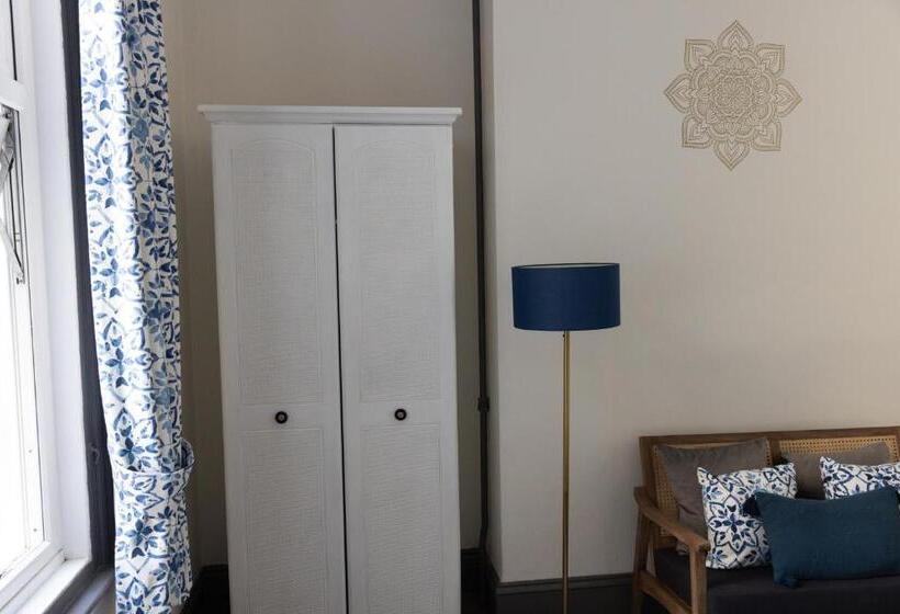 스탠다드 룸 킹사이즈 침대, Cloudzen