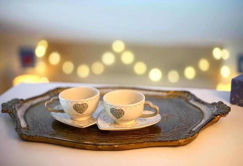 标准房带园景, The Lake House