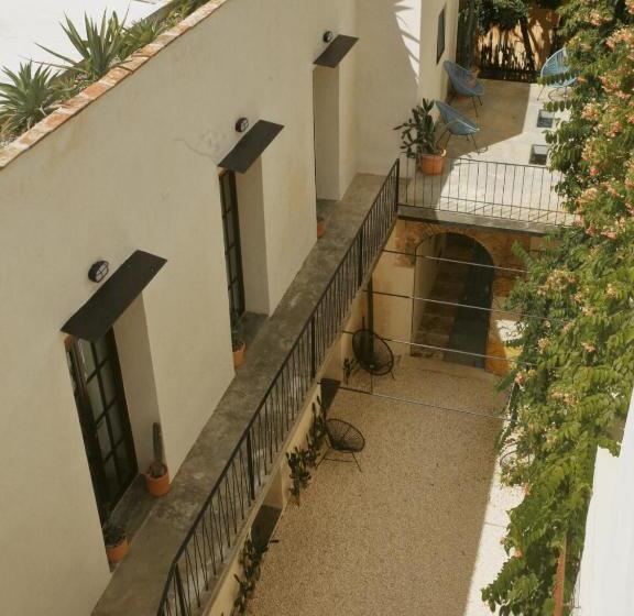 ویلای یک اتاق خوابه با استخر شنا, Fixie Lofts Slow Life Villa