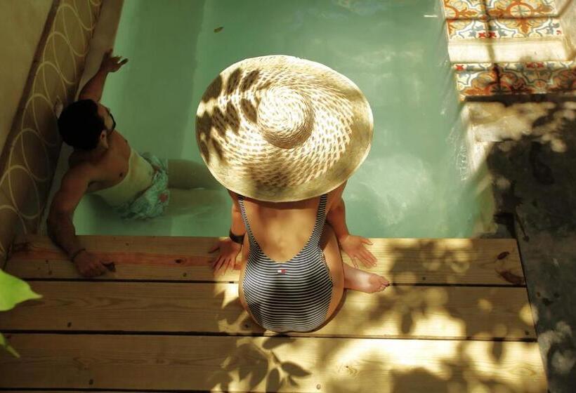 ویلای یک اتاق خوابه با استخر شنا, Fixie Lofts Slow Life Villa