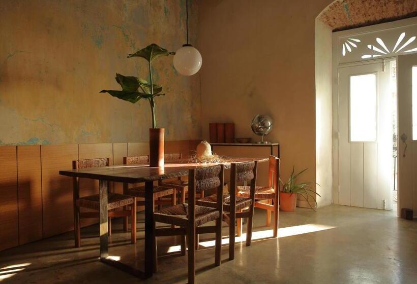 ویلای یک اتاق خوابه با استخر شنا, Fixie Lofts Slow Life Villa