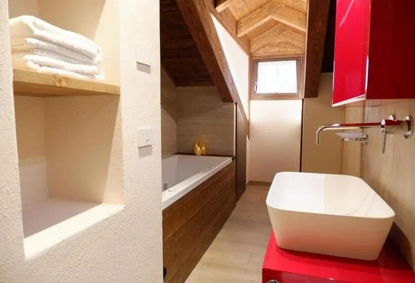 キングサイズベッドのスタンダードルーム, Maison Bertin