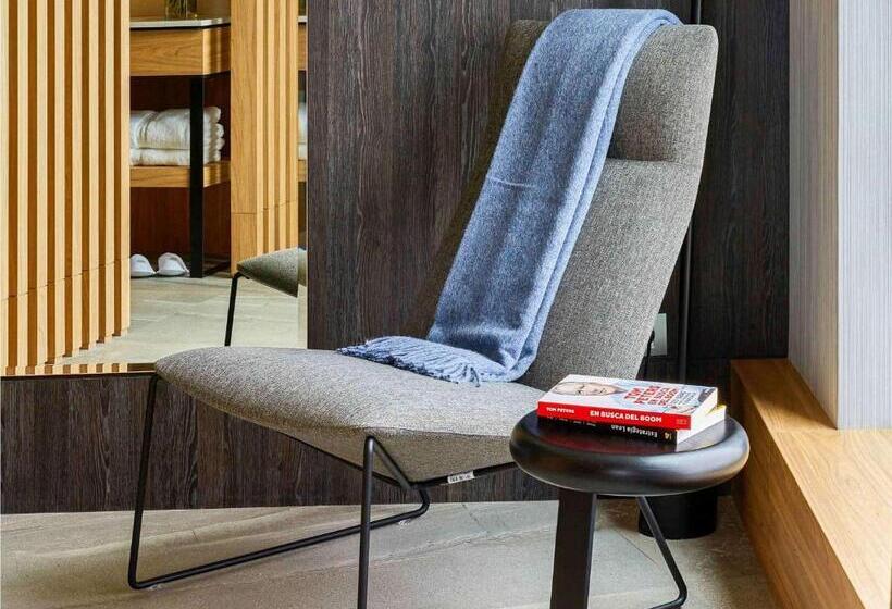 جناح جونيور إداري, Pullman Lima Miraflores