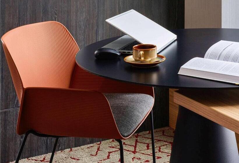 جناح جونيور إداري, Pullman Lima Miraflores