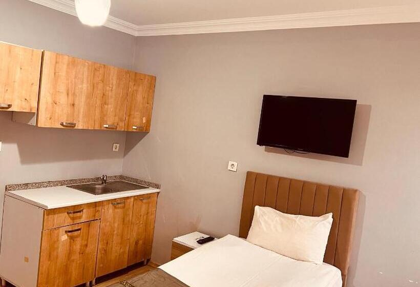 ファミリーステューディオ, Otel Grand Sami