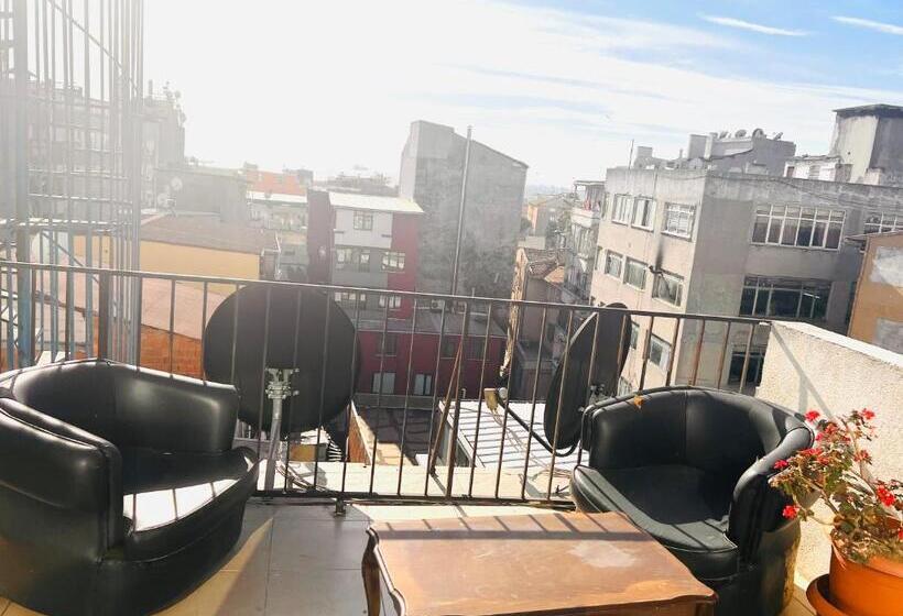 オーシャンビュースタンダードルームバルコニー付き, Otel Grand Sami