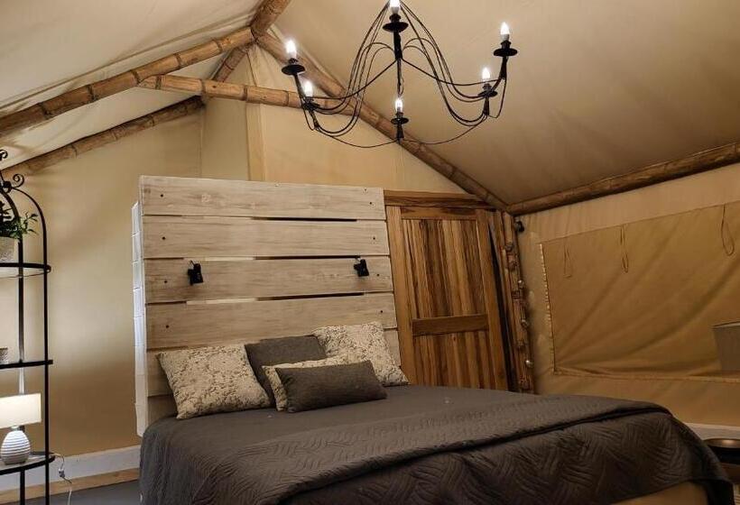Standard Tent, Palumbo Glamping & Villas