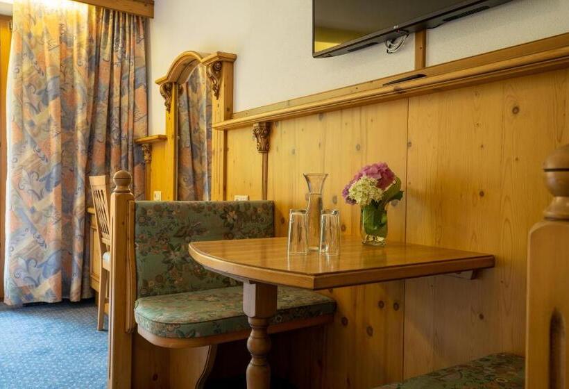 标准间带阳台, Posthotel Erlerwirt