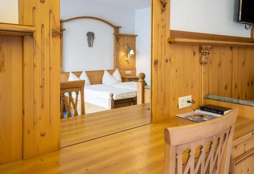 Номер Стандарт с Балконом, Posthotel Erlerwirt