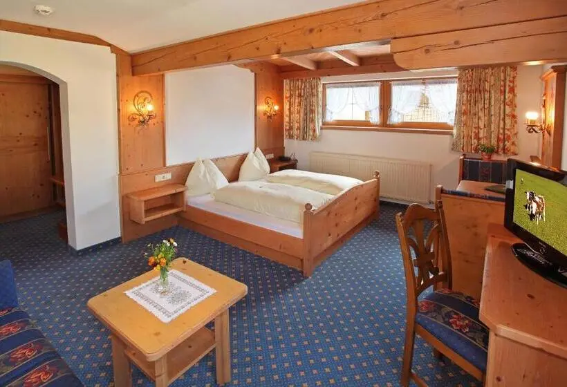バルコニー付きスタンダードルーム, Posthotel Erlerwirt