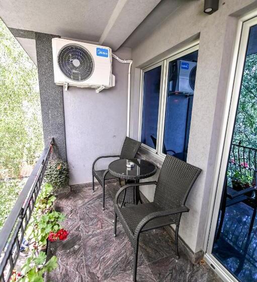 דירת שני חדרים, Respect034