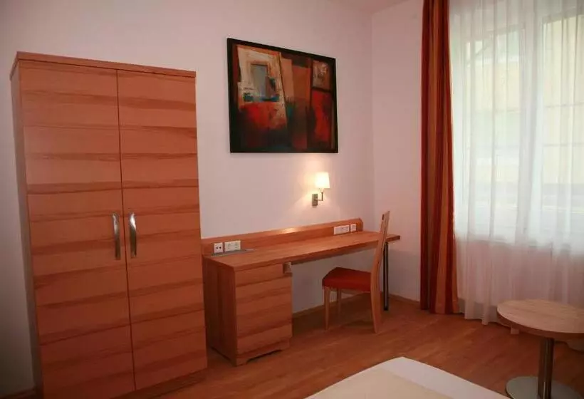 コンフォートシングルルーム, Businesshotel Schramberg