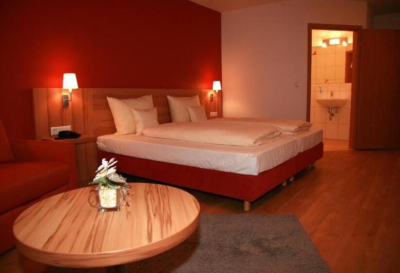 Номер Комфорт, Businesshotel Schramberg