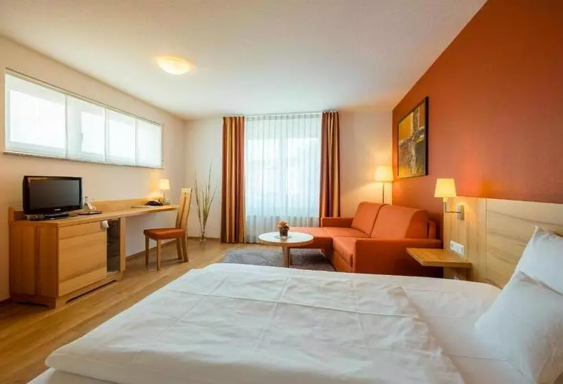 コンフォートルーム, Businesshotel Schramberg