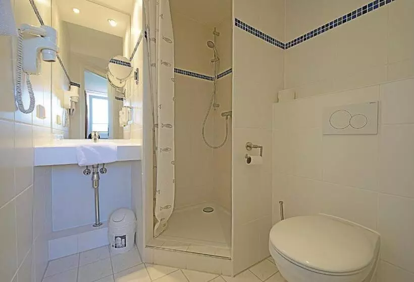 اتاق عادی یک تخته, Baltic Hotel Lübeck
