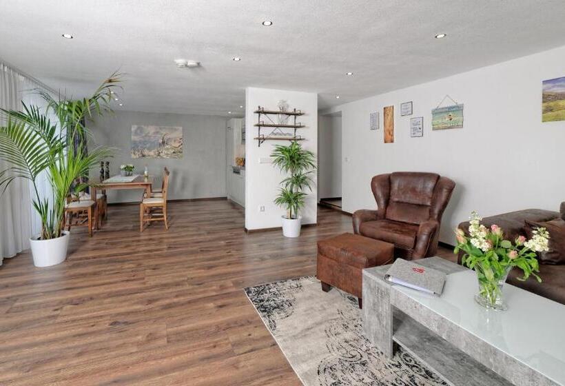 2ベッドルームアパートメント, Bayerisch Meran