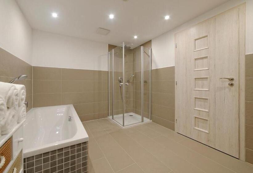 2ベッドルームアパートメント, Bayerisch Meran