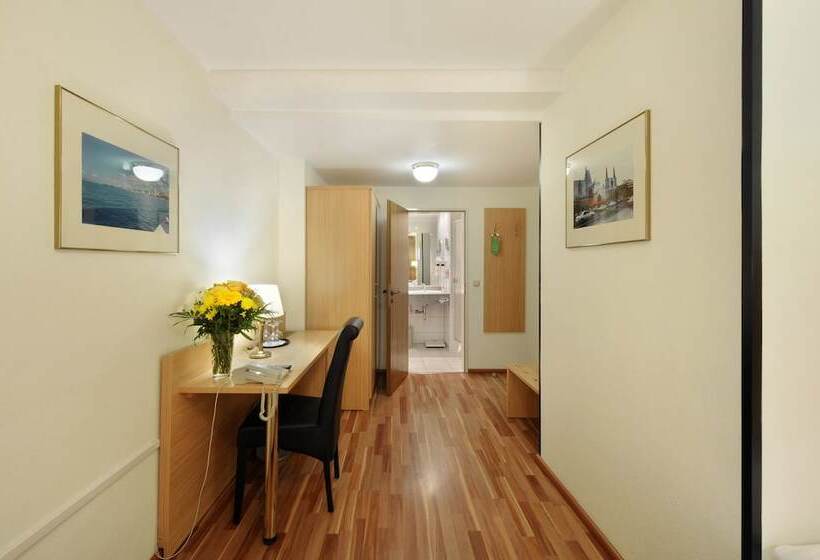 اتاق استاندارد سه نفره, Bellevue