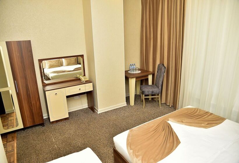 اتاق استاندارد سه نفره, Boulevard Rigs Boutique