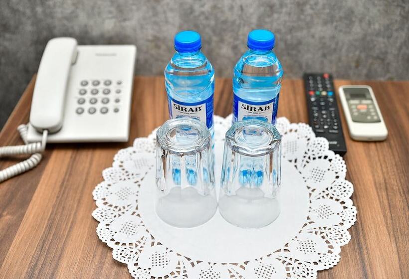 اتاق استاندارد سه نفره, Boulevard Rigs Boutique