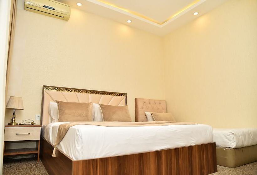 اتاق استاندارد سه نفره, Boulevard Rigs Boutique