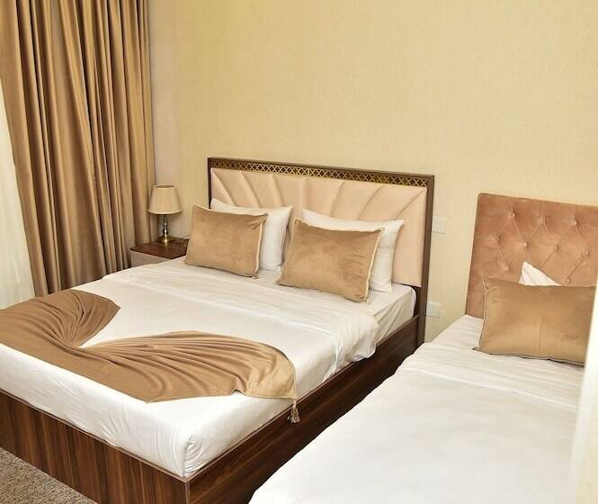 اتاق استاندارد سه نفره, Boulevard Rigs Boutique