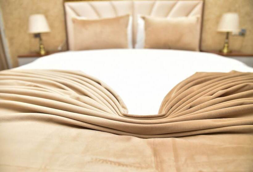 اتاق استاندارد سه نفره, Boulevard Rigs Boutique