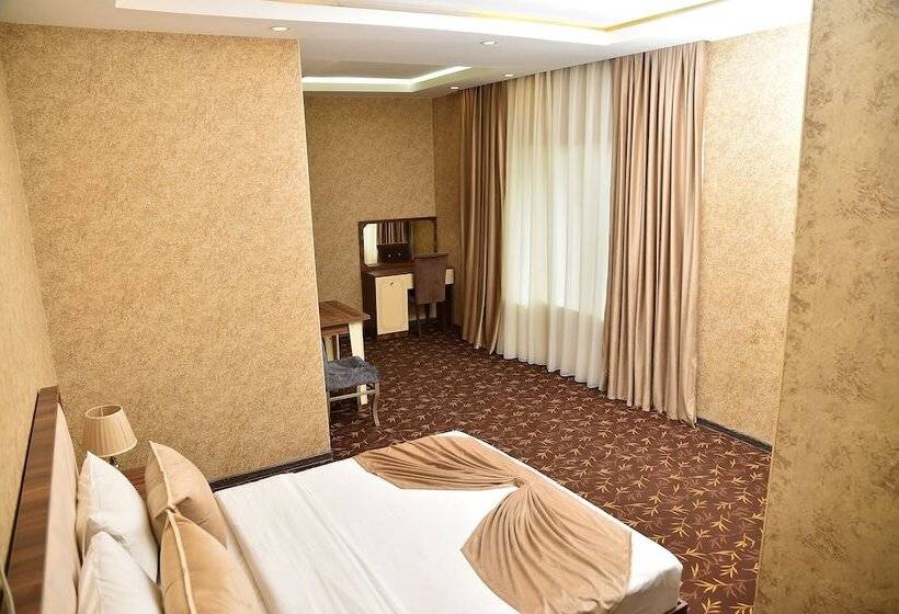 اتاق استاندارد سه نفره, Boulevard Rigs Boutique