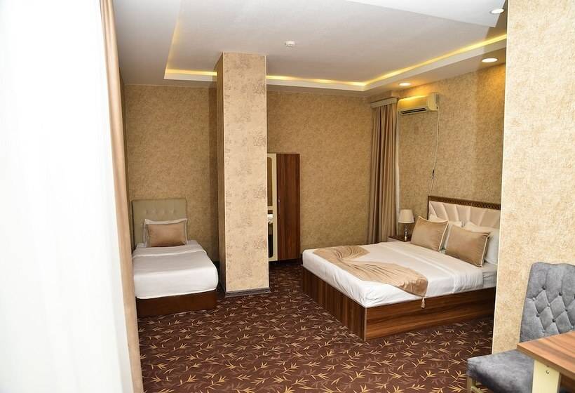 اتاق استاندارد سه نفره, Boulevard Rigs Boutique