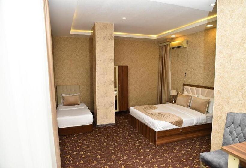 اتاق استاندارد سه نفره, Boulevard Rigs Boutique