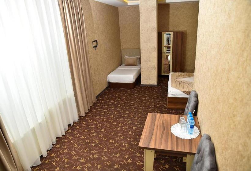 اتاق استاندارد سه نفره, Boulevard Rigs Boutique