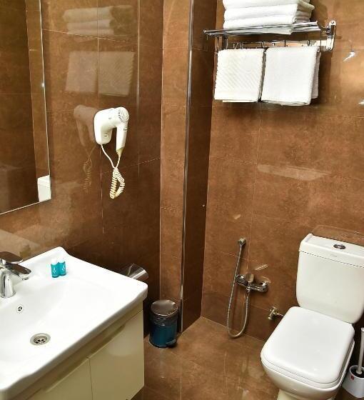 اتاق استاندارد سه نفره, Boulevard Rigs Boutique