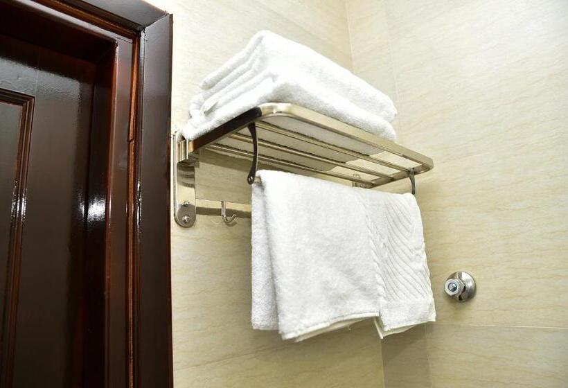 اتاق استاندارد سه نفره, Boulevard Rigs Boutique