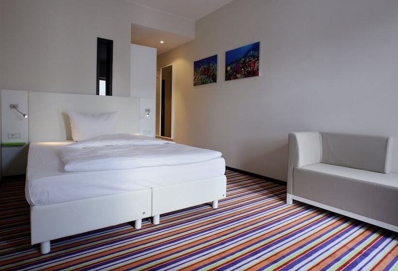 اتاق استاندارد یک نفره, Friendly Cityhotel Oktopus