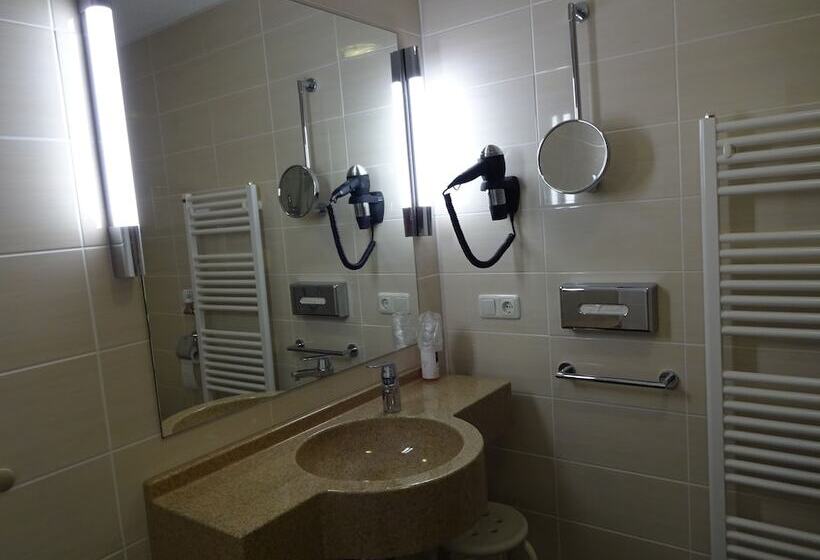 Номер Стандарт Трехместный, Gasthof Hotel Zum Ross