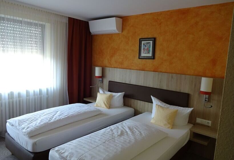 Номер Стандарт Трехместный, Gasthof Hotel Zum Ross