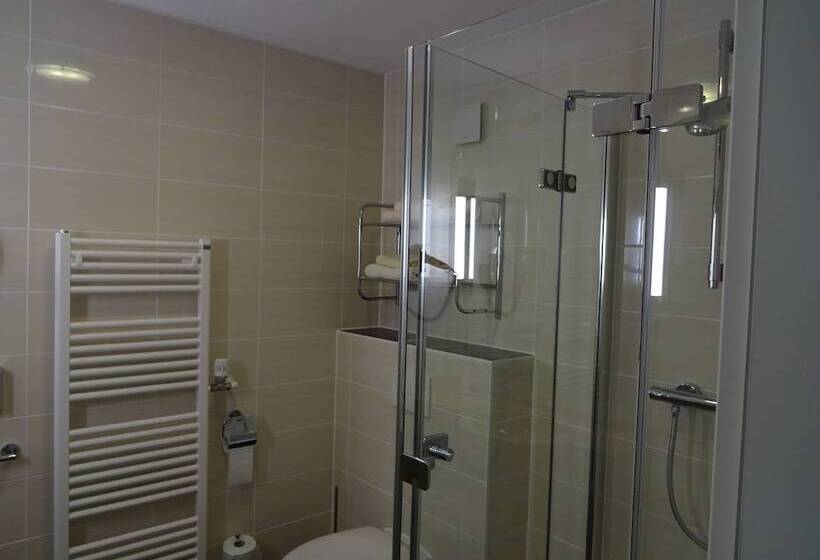 Четырехместный Номер Стандарт, Gasthof Hotel Zum Ross