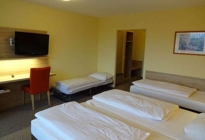 Четырехместный Номер Стандарт, Gasthof Hotel Zum Ross