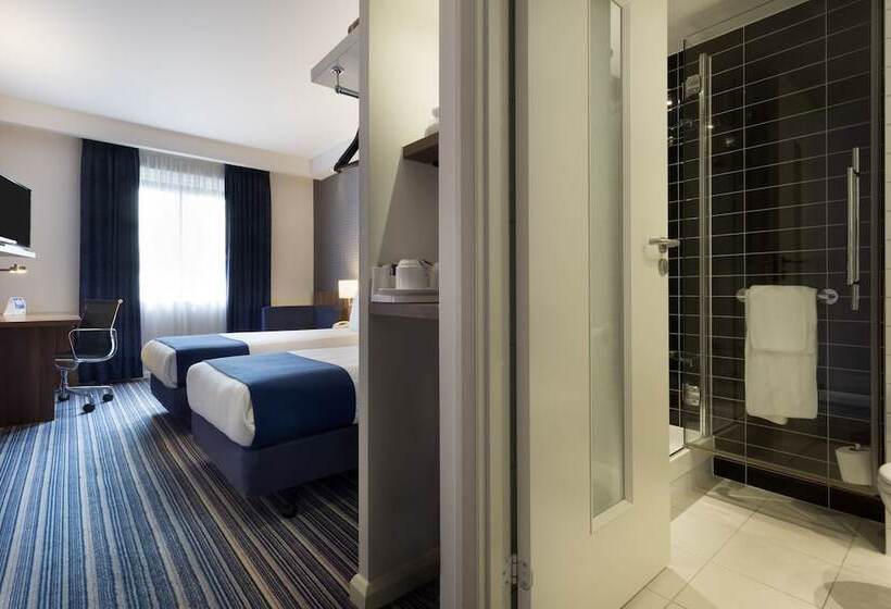 Номер Стандарт, Holiday Inn Express Colchester, An Ihg